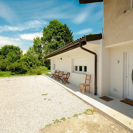 Argo Apartment